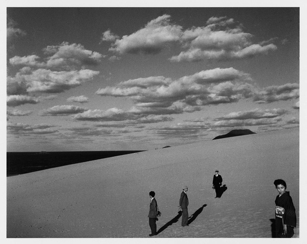 妻子在的沙丘風(fēng)景，1950