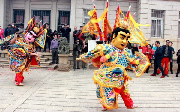 今天真熱鬧集美社刈香巡游祭開閩王！