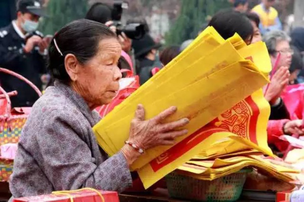 今天真熱鬧集美社刈香巡游祭開閩王！