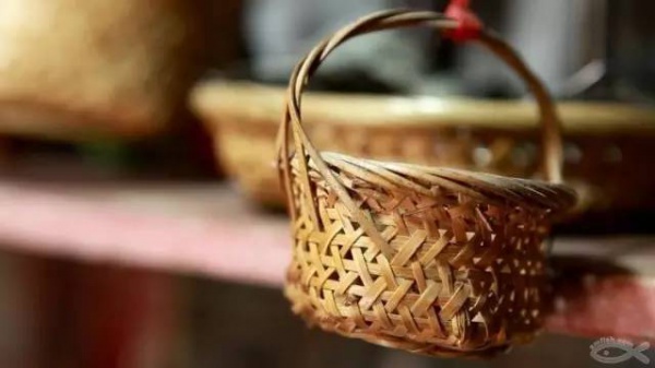 活著已是奇跡所以他堅(jiān)持做灌口好人……