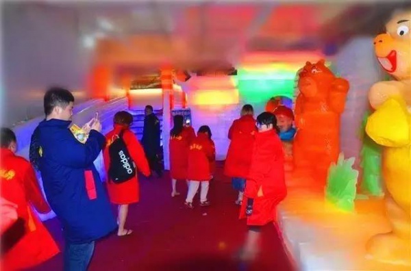 尖叫吧！狂歡吧！濕身Party！來(lái)方特，隨你耍！夜場(chǎng)/日?qǐng)鎏刭u(mài)會(huì)！更有冰雪世界免費(fèi)讓你看