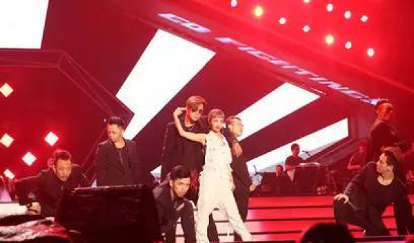 尖叫吧！狂歡吧！濕身Party！來(lái)方特，隨你耍！夜場(chǎng)/日?qǐng)鎏刭u(mài)會(huì)！更有冰雪世界免費(fèi)讓你看