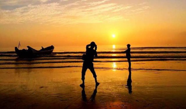 溫柔六鰲海、天堂翡翠灣、抽象畫廊、篝火露營(yíng)2日游/每周六發(fā)團(tuán)