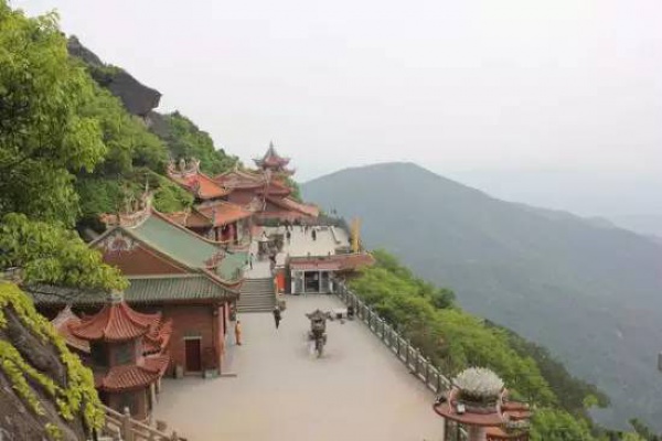 集美周邊游丨觀云海，看群峰，這里是閩南地區第一仙山！