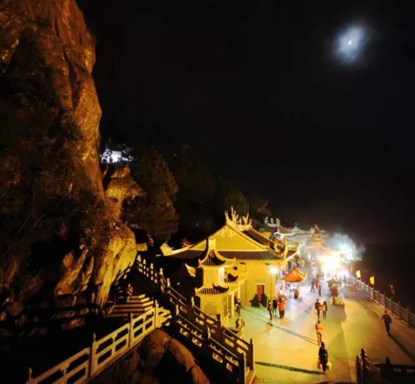 集美周邊游丨觀云海，看群峰，這里是閩南地區第一仙山！