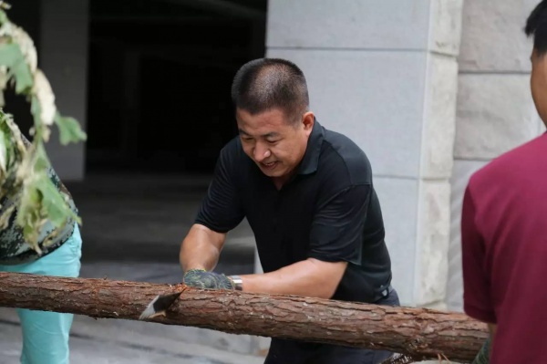 極美！臺風后集美大學驚現“彩虹”，引網友圍觀點贊！