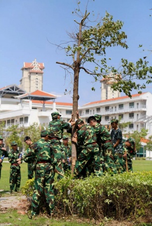 極美！臺風后集美大學驚現“彩虹”，引網友圍觀點贊！