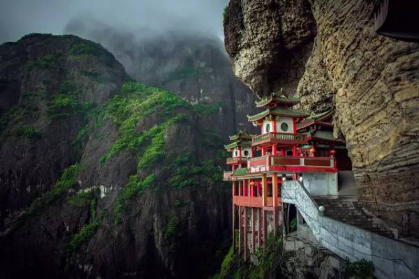 元旦去哪丨集美周邊走起來(lái)，中國(guó)南方最美“懸空寺”！