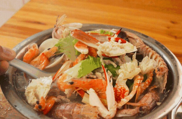 這家餐廳老板是集美土著漁民，吃海鮮好料到這里沒錯啦！