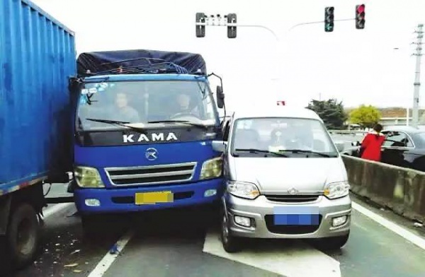 這20個(gè)人趕緊滾出廈門，立刻！馬上！