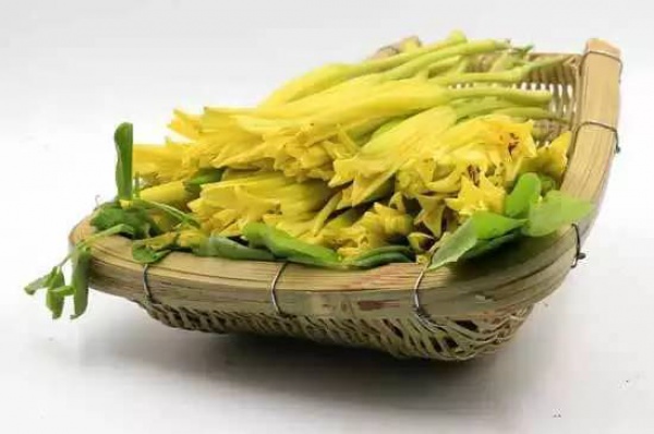 這8種常吃的食品不注意會中毒！不只四季豆和黃花菜，竟然還有…
