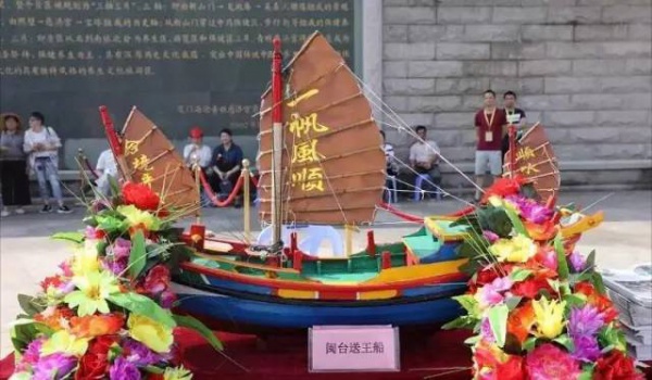 海滄又出名了！昨天幾千人在青礁慈濟祖宮同時做這事，轟動整個廈門！