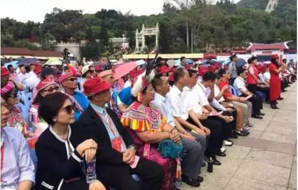 海滄又出名了！昨天幾千人在青礁慈濟祖宮同時做這事，轟動整個廈門！