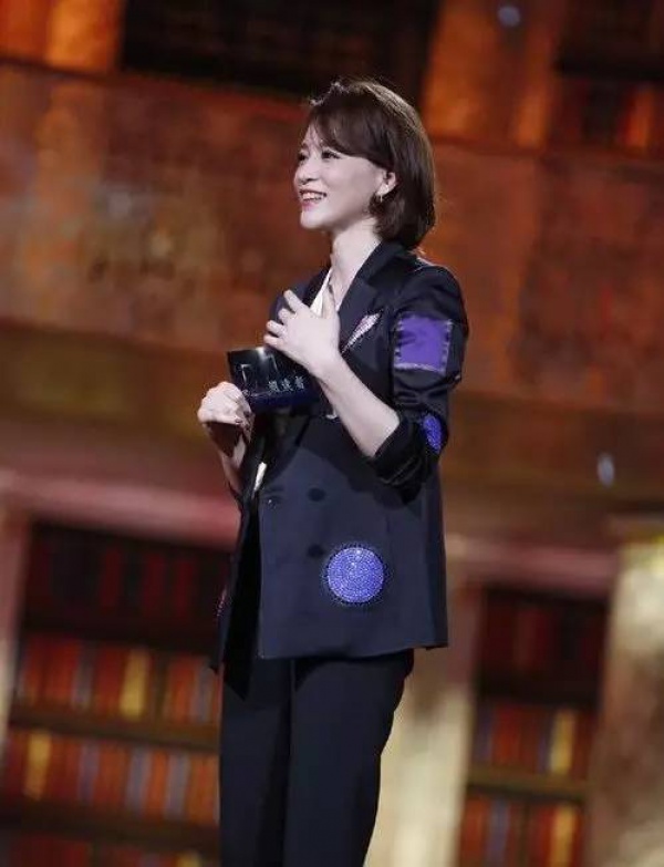 董卿首談兒子：你是什么樣的人，你的孩子就會(huì)成為什么樣的人