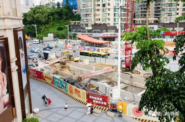 鎮(zhèn)海路、中山公園、將軍祠，3個(gè)地鐵站點(diǎn)出入口施工進(jìn)度