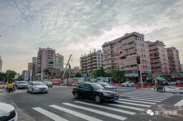鎮(zhèn)海路、中山公園、將軍祠，3個(gè)地鐵站點(diǎn)出入口施工進(jìn)度