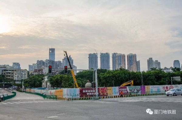 鎮(zhèn)海路、中山公園、將軍祠，3個(gè)地鐵站點(diǎn)出入口施工進(jìn)度