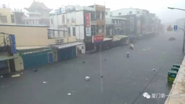 剛剛，“納沙”重創臺灣，登陸風力13級！明早或提前登陸福建！廈門將迎來狂風！暴雨！巨浪！