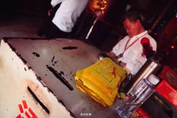 泉南佛國｜保生大帝轟轟烈烈的在過生日，你可知道他到底是誰？