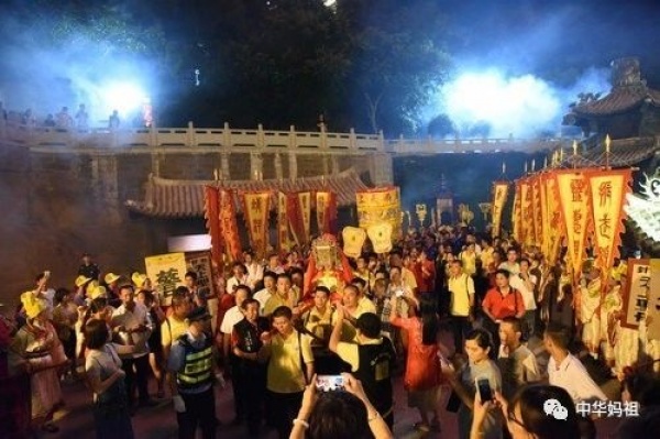 【媽祖】湄洲媽祖巡臺回鑾安座信眾熱情迎接