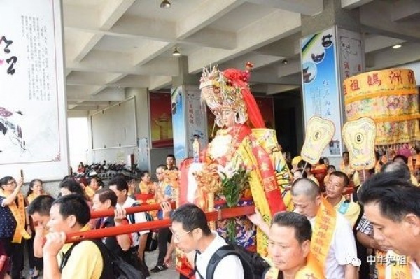 【媽祖】湄洲媽祖巡臺回鑾安座信眾熱情迎接