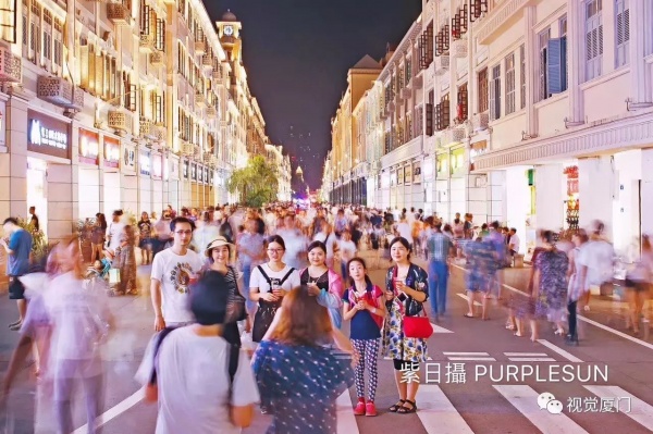 不同時(shí)期的廈門中山路夜景，90年代最美，現(xiàn)在效果如金磚