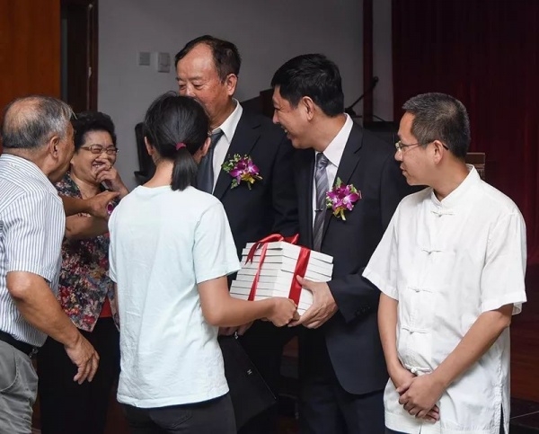 揭秘：陳村牧李尚大黃永玉任靜波，他們都有一個共同的身份······
