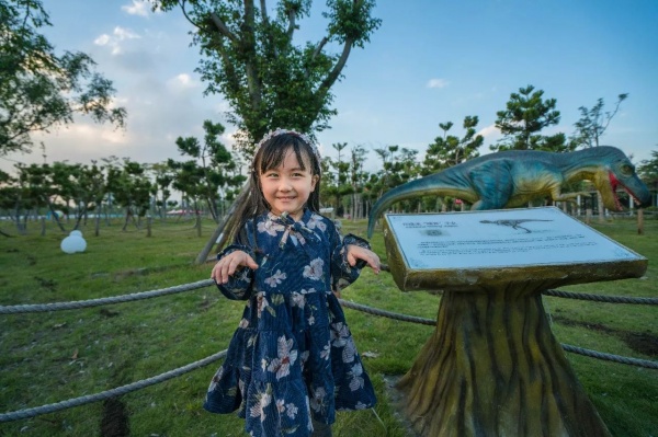 100張門票免費送！尋夢侏羅紀+巨無霸熊貓海洋球，廈門集美恐龍夢公園帶你穿越時空看恐龍啦！