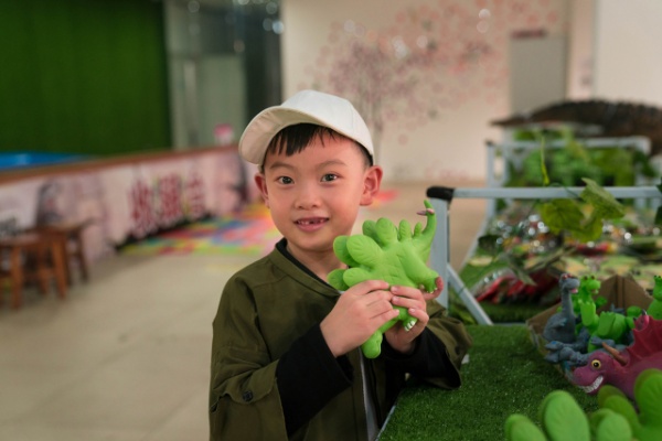 100張門票免費送！尋夢侏羅紀+巨無霸熊貓海洋球，廈門集美恐龍夢公園帶你穿越時空看恐龍啦！