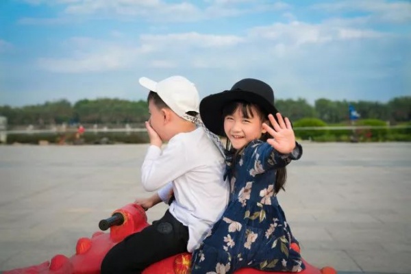 100張門票免費送！尋夢侏羅紀+巨無霸熊貓海洋球，廈門集美恐龍夢公園帶你穿越時空看恐龍啦！